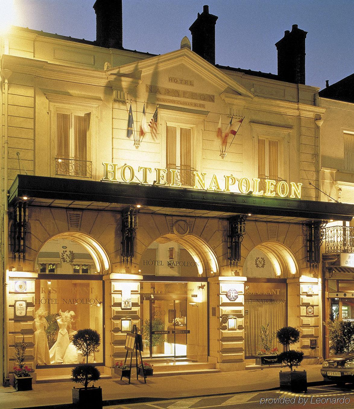 Hotel Restaurant Napoleon Fontainebleau Exterior photo