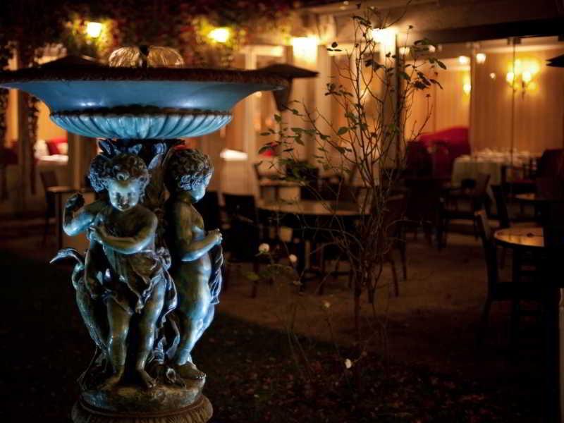 Hotel Restaurant Napoleon Fontainebleau Exterior photo